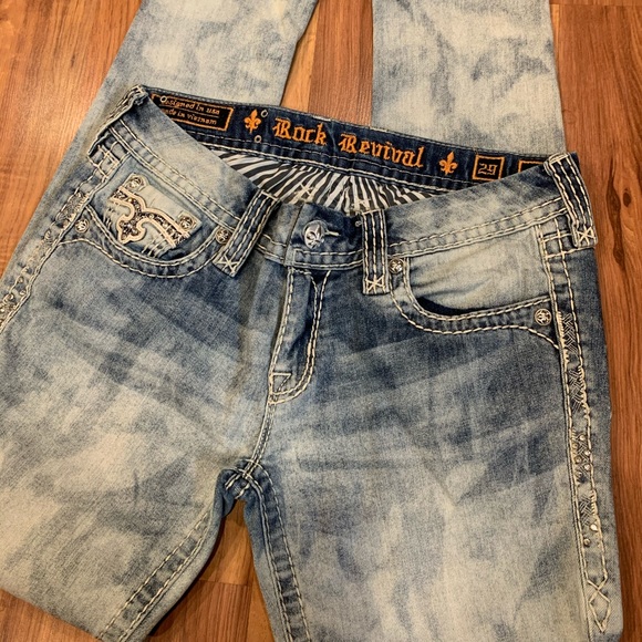 Rock Revival Jeans - Picture 2 of 3